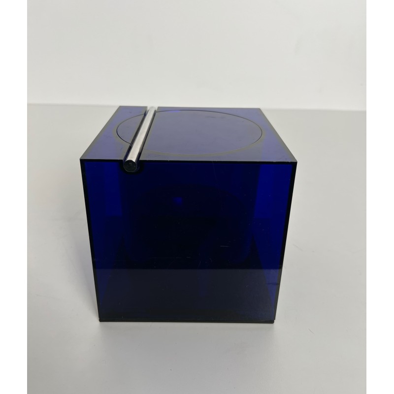 Seau à Glace Cubique en Plexiglas Bleu à Couvercle Pivotan | Maison Barrois