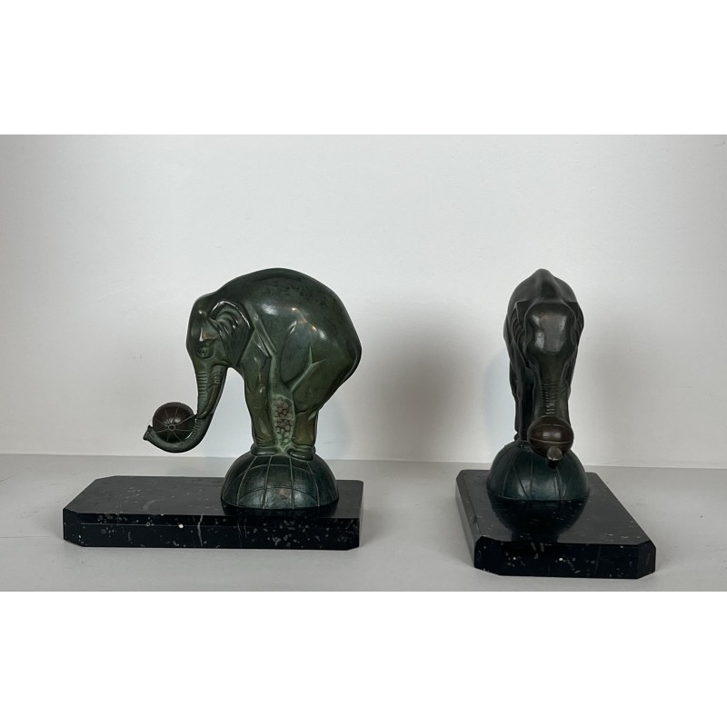 Paire de Serre-Livres Art Déco aux Éléphants en Régule à P | Maison Barrois