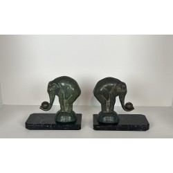 Paire de Serre-Livres Art Déco aux Éléphants en Régule à P | Maison Barrois