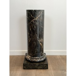 Colonne de Présentation en Bois Peint Façon Faux Marbre No | Maison Barrois