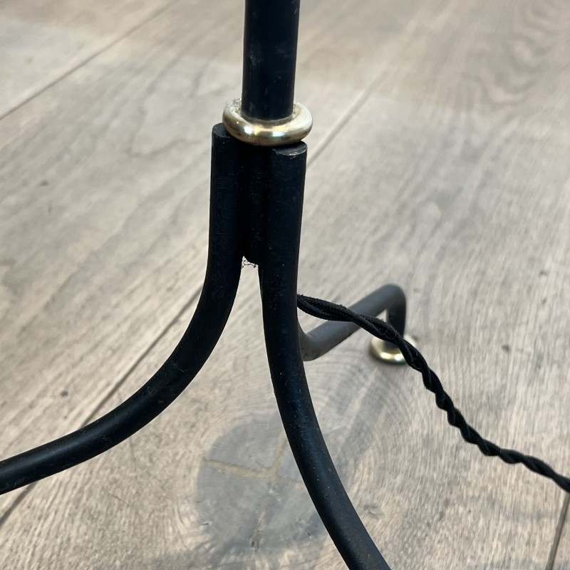 Lampadaire Tripode en Métal Laqué Noir, Fuseau de Laiton a | Maison Barrois
