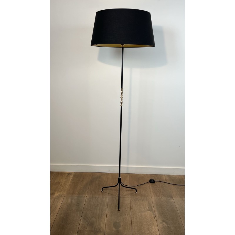 Lampadaire Tripode en Métal Laqué Noir, Fuseau de Laiton a | Maison Barrois