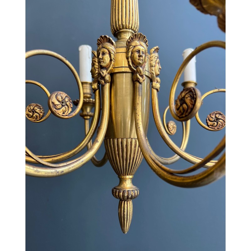 Lustre en Bronze Doré à Mascarons Féminins et Six Lumières | Maison Barrois