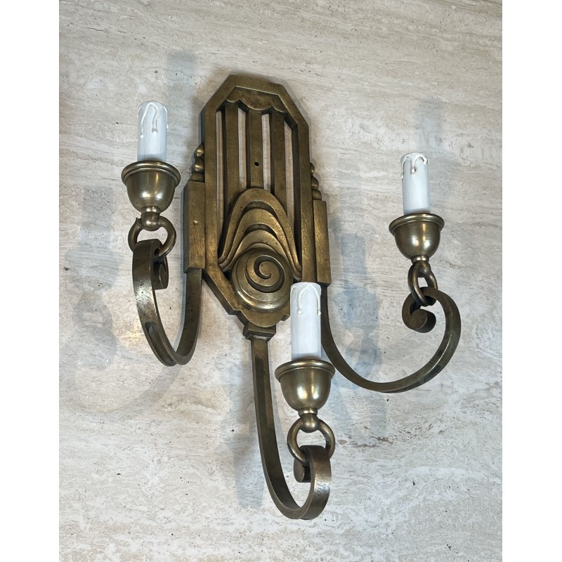 Paire d'Appliques Art Déco en Bronze à Trois Bras, Platine | Maison Barrois