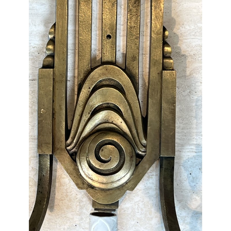 Paire d'Appliques Art Déco en Bronze à Trois Bras, Platine | Maison Barrois