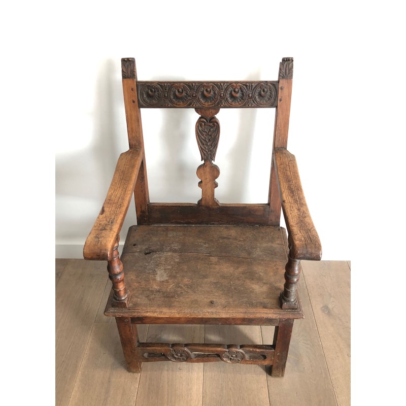 Fauteuil à Bras en Noyer Sculpté à Traverse Fleurie et Dos | Maison Barrois