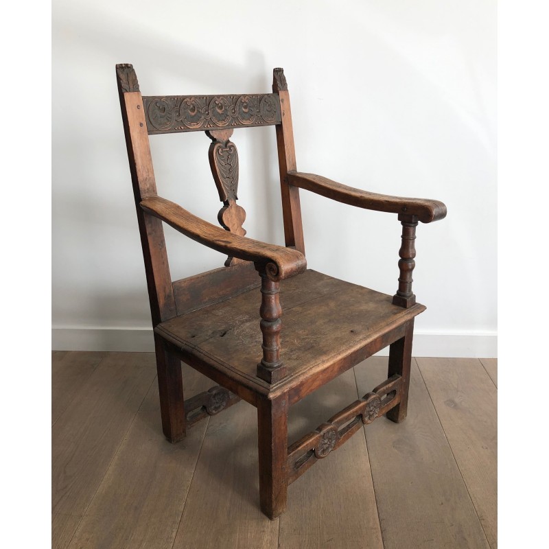 Fauteuil à Bras en Noyer Sculpté à Traverse Fleurie et Dos | Maison Barrois