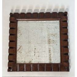 Miroir Carré à Encadrement en Bois Sculpté à Frise de Dent | Maison Barrois