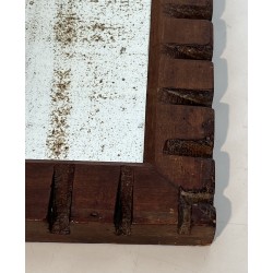 Miroir Carré à Encadrement en Bois Sculpté à Frise de Dent | Maison Barrois