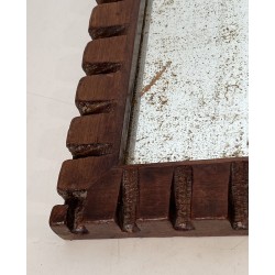 Miroir Carré à Encadrement en Bois Sculpté à Frise de Dent | Maison Barrois