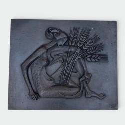 Plaque de Foyer Art Déco en Fonte, Nu Allégorique de la Moisson, Fonderie Stern, vers 1950