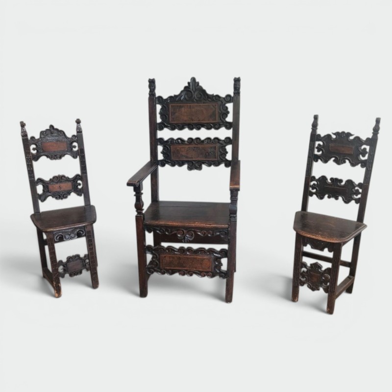 Suite Fauteuil et Chaises Noyer, Renaissance Italienne, XVIIe Siècle | Maison BARROIS