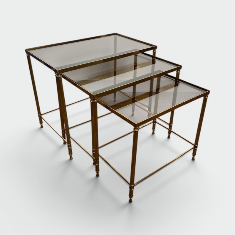 Suite de Tables Gigognes Néoclassiques en Laiton, Maison Jansen, vers 1940