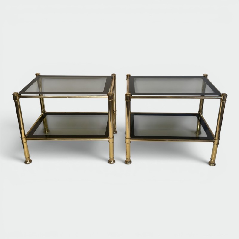Paire de Bouts de Canapé en Laiton et Plateaux de Verre Fumé, Travail Français, vers 1970