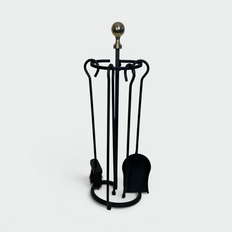 Nécessaire de Feu Moderniste en Métal Laqué Noir et Laiton à Base en Fer à Cheval