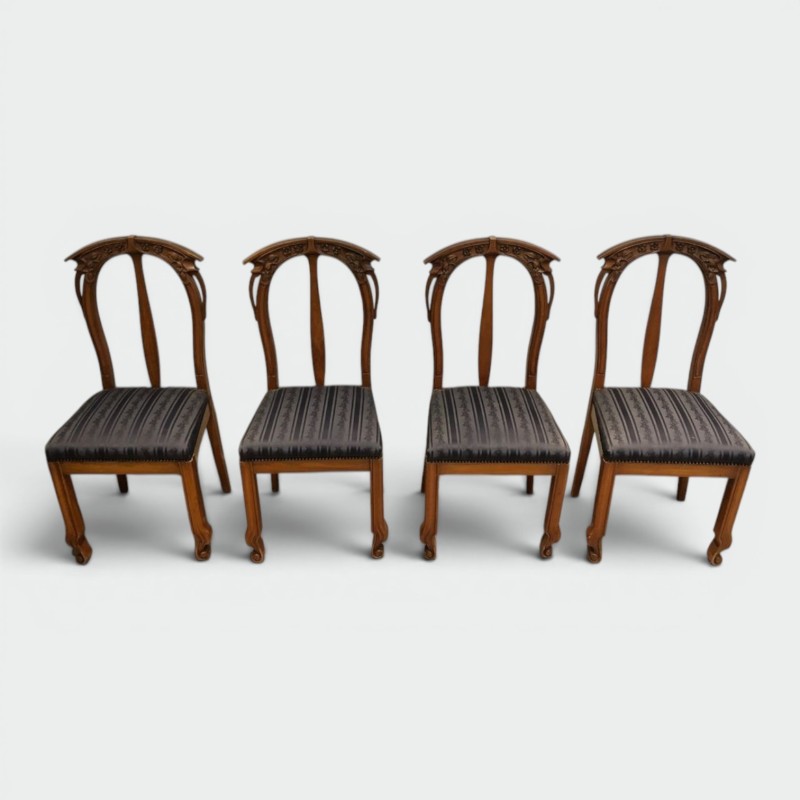 Suite de Quatre Chaises Art Nouveau Merisier, Décors Floraux, vers 1900