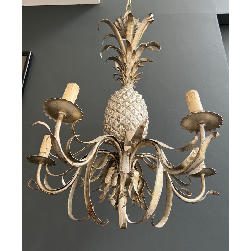Lustre Ananas en Tôle Patinée Crème et Argentée à Six Lumi | Maison Barrois