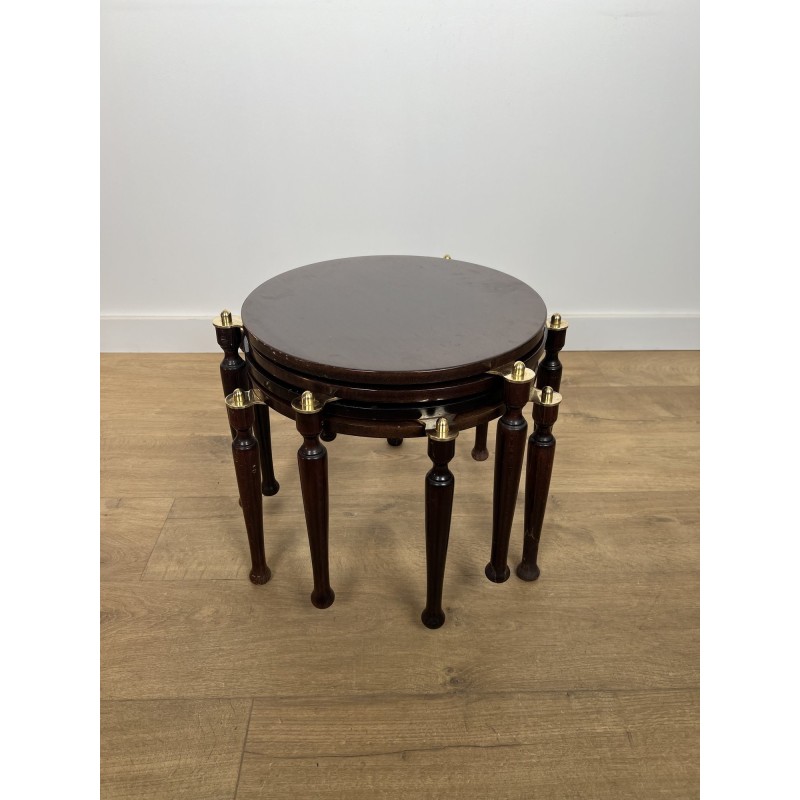 Suite de Quatre Tables Gigognes Superposables Pivotantes E | Maison Barrois