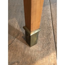Table Basse en Cerisier à Pieds Fuselés et Sabots de Laito | Maison Barrois