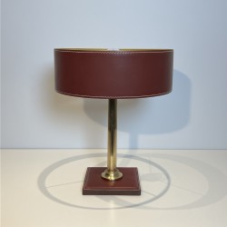 Lampe de Table en Cuir Bordeaux Piqué Sellier, Néo-classiq | Maison Barrois