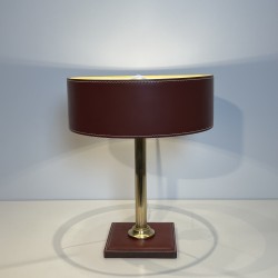 Lampe de Table en Cuir Bordeaux Piqué Sellier, Néo-classiq | Maison Barrois