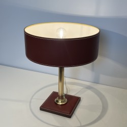 Lampe de Table en Cuir Bordeaux Piqué Sellier, Néo-classiq | Maison Barrois