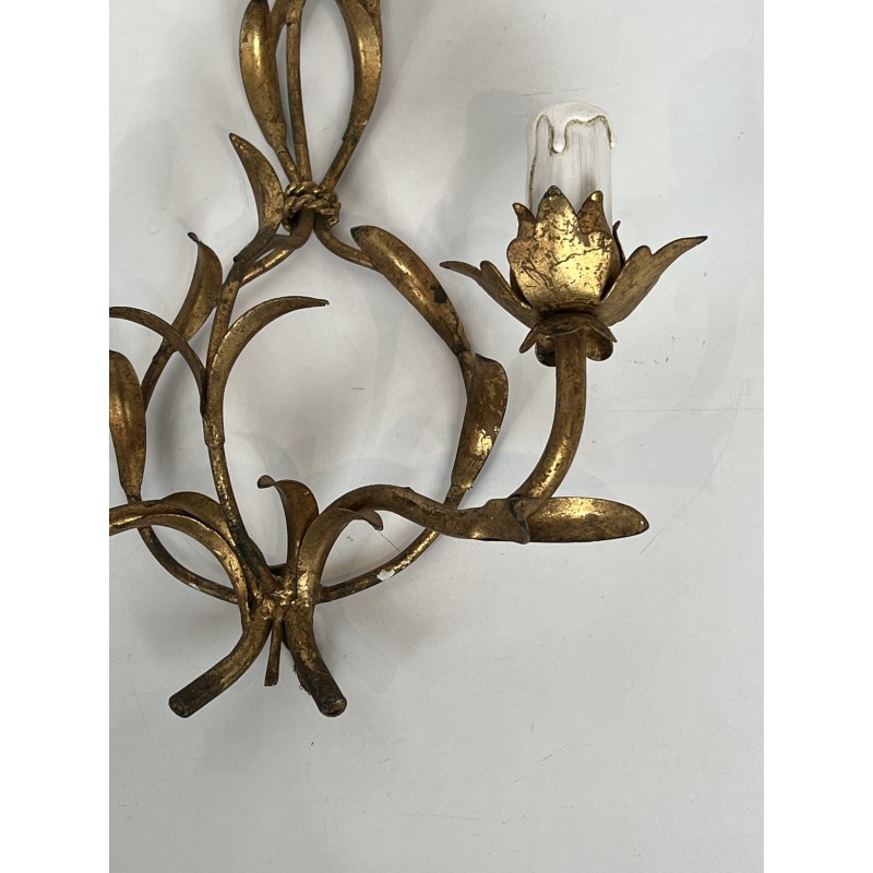 Suite de Quatre Appliques à Deux Bras de Lumières en Métal | Maison Barrois