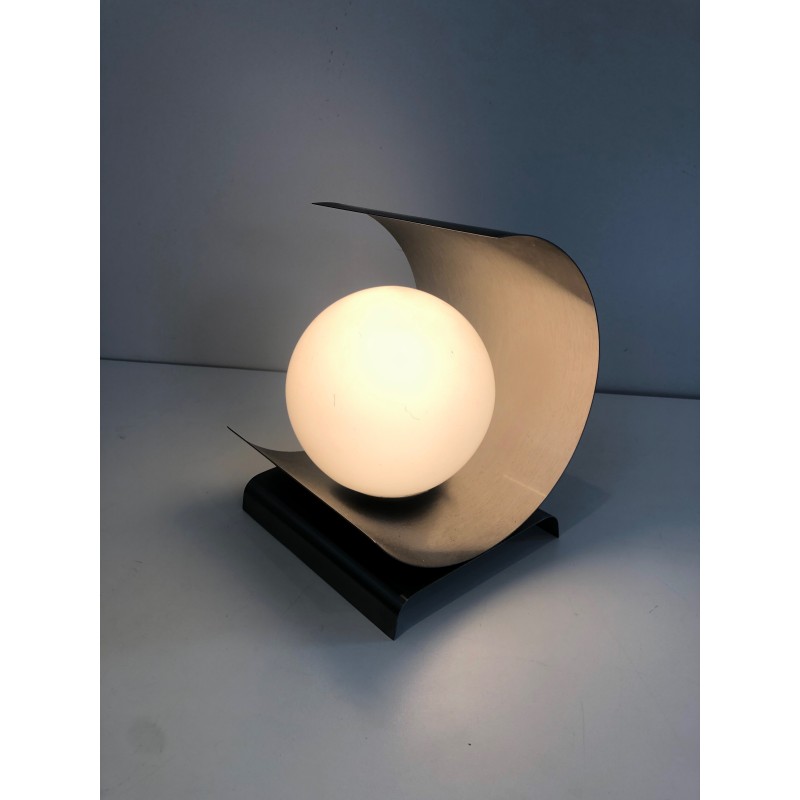 Lampe Moderniste en Tôle d'Acier Brossé Et Boule, Modernis | Maison Barrois