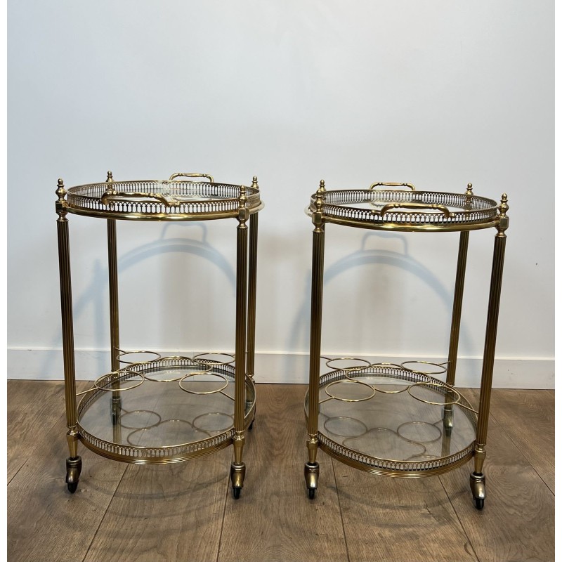 Paire de Tables Roulantes Ovales Graduées, Néo-classique, Travail Français, dans le Goût de la Maison Baguès, vers 1950