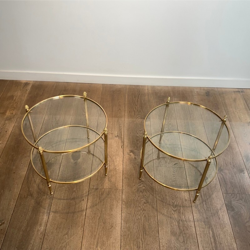 Paire de Bouts de Canapé Ronds en Laiton à Deux Plateaux, Néo-classique, Travail Français, de la Maison Jansen, vers 1950