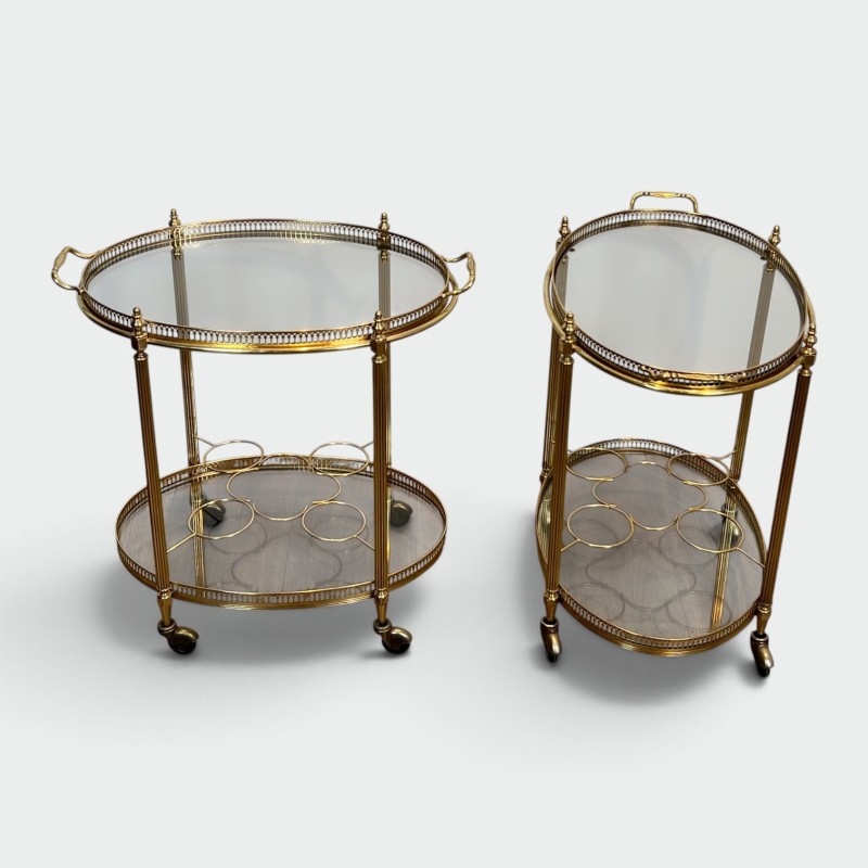 Paire de Tables Roulantes Ovales Graduées, Néo-classique, Travail Français, dans le Goût de la Maison Baguès, vers 1950