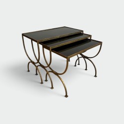 Suite de Trois Tables Gigognes en Fer Forgé Doré à Piètement, Néo-classique, Travail Français, de la Maison Ramsay, vers 1940