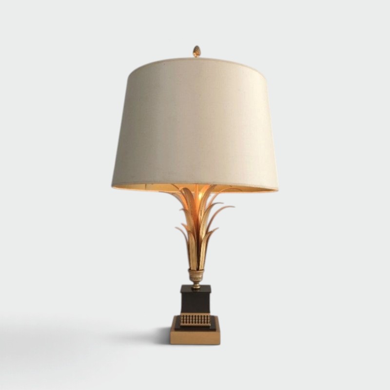 Lampe Ananas en Métal Doré et Laquée Noire. Dans le Goût de la Maison Charles