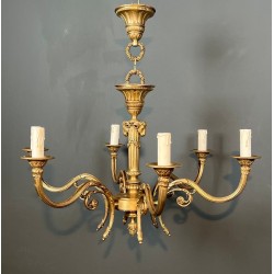 Lustre Bronze aux Têtes de Béliers, Style Louis XVI, Goût Maison Jansen, vers 1940 – Maison BARROIS