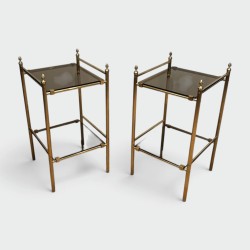 Paire de Tables d'Appoint Néoclassiques en Laiton, dans le Goût de Maison Baguès, France vers 1940
