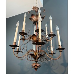 Important Lustre en Métal Doré à 2 Niveaux et 12 Bras de Lumière dans le Goût de la Maison Baguès