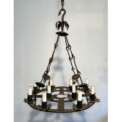 Lustre Fer Forgé 12 Lumières Style Gothique Travail Français circa 1945 | Maison BARROIS