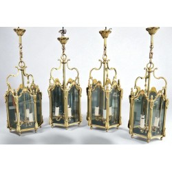 Suite de Quatre Lanternes Hexagonales Bronze, Style Louis XV — vers 1950