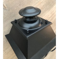 Paire de Grandes Lanternes Extérieures Fer sur Consoles — Français, vers 1950