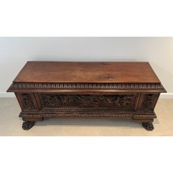 Large Carved Walnut Cassone, Italian Renaissance, 17th Century | Maison BARROIS