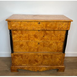 Biedermeier Four-Drawer Chest in Bird’s-Eye Maple, Germany, 19th Century | Maison BARROIS