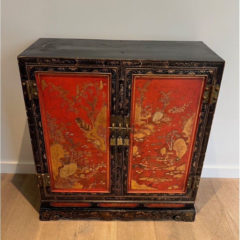 Lacquered Chinoiserie Cabinet, French Art Déco, circa 1940