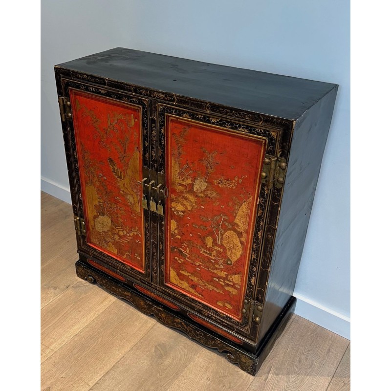 Lacquered Chinoiserie Cabinet, French Art Déco, circa 1940