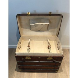 Malle de Voyage Bombée en Cuir, Bois et Laiton, France, v. 1900