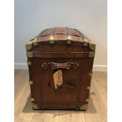 Malle de Voyage Bombée en Cuir, Bois et Laiton, France, v. 1900