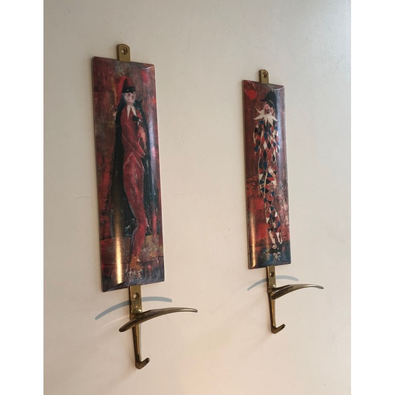 Paire de Patères Commedia dell’Arte dans le Goût de Fornasetti, v. 1970