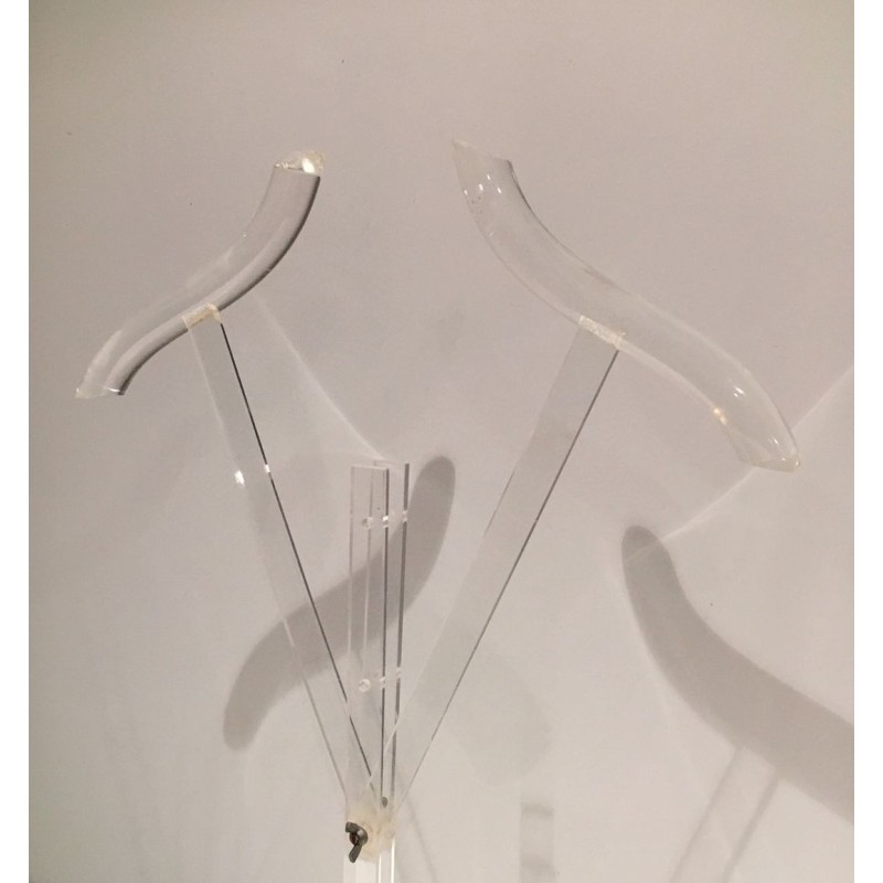 Valet de Nuit en Plexiglas, Travail Français Mid-Century Modern, v.1970