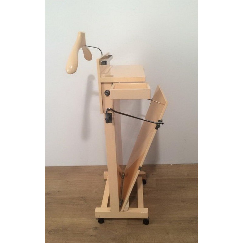 Valet de Nuit Bois Laqué, Mid-Century Modern, France vers 1975 | Maison BARROIS