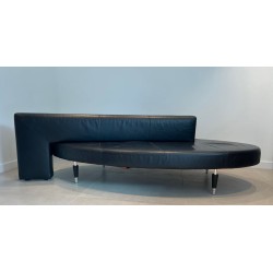 Rare Canapé Oval Cuir Noir Pieds Chromés Mid-Century Modern France 1970