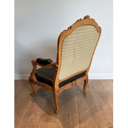 Fauteuil à la Reine Noyer Sculpté Cuir Doré Style Louis XV France 1950